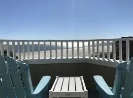 Port O' Call E303 - Sensational Oceanview! Top Floor!