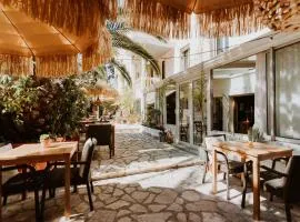 小卡斯特勒酒店