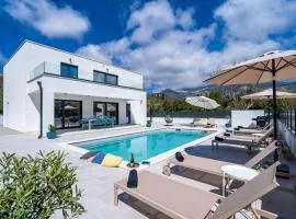 Villa Invigo - Brand New Private Pool Villa