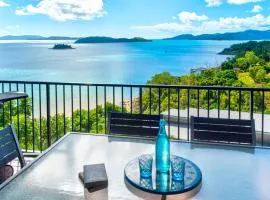 The Panorama 3, Hamilton Island 2 Bedroom 2 Bathroom Ocean View Modern Apartment