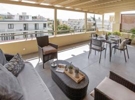 Sea view penthouse in Vari，位于瓦里的酒店