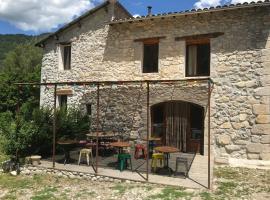 Gîte d'étape Bastide Petra Castellana Verdon，位于卡斯特拉讷的酒店