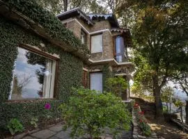 Avenida Snowcap Retreat