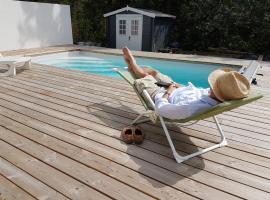 Maison à Tosse proche des plages，位于Tosse的酒店