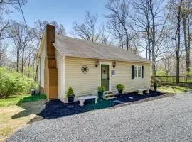 Homey Luray Cabin with Fire Pit and Deck!