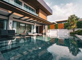 Astro Luxury: Ultra Luxury 4 Beds Pool Villa，位于农布芭提雅爽泰度假庄园附近的酒店