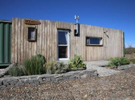 Chacra La Elena - Casa container a 15km de Madryn，位于马德林港的乡间豪华旅馆