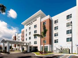 迈阿密仕达万豪广场套房酒店，位于霍姆斯泰德珊瑚城堡附近的酒店