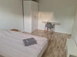 Kristensen b@b，位于Hjallerup的酒店