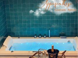 Apparenthèse Love Room Jacuzzi Sauna，位于普瓦捷的酒店