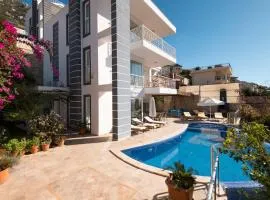 4 Bedroom Luxury Villa in Kalkan with Great Sea Views