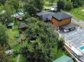 Kozatskiy Dvir，位于斯特雷的酒店