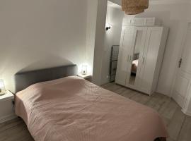 Appartement spacieux - proche centre et therme，位于巴涅尔德比戈尔的公寓