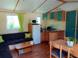 CAMPING LE BEL AIR Mobil home L'OLIVIER 4 personnes，位于Limogne-en-Quercy的酒店