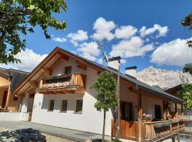 Raisc - La tua casa in Val Badia，位于拉维拉的公寓