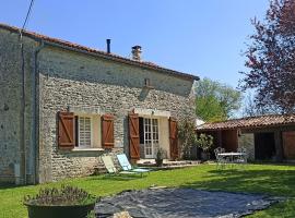 La maison de Marie，位于Verteuil-sur-Charente的酒店