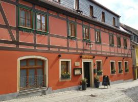 Gasthaus& Pension Zum Roten Haus，位于巴特尚道的旅馆