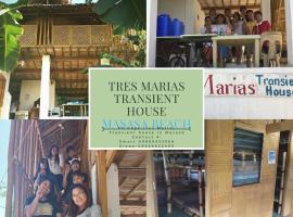 Tres marias transient house in masasa beach，位于八打雁的酒店