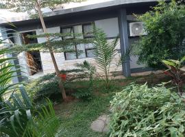 Shalakwe Hills-Inn B&B Kasane，位于卡萨内的酒店