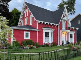 The Red House Fredericton，位于弗雷德里克顿的住宿加早餐旅馆