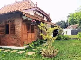 nDalem Julang Bogor - Javanese House 2BR