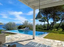 Summer Villa in Porto Rafti