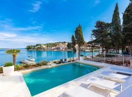 Holiday home with swimming pool - Dugi otok, Zman，位于兹曼的酒店