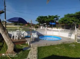Casa de praia com piscina para 05 pessoas