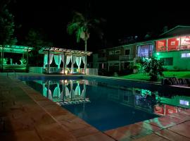 Hotel La Bella Toscana - Exclusive Hotel，位于阿瓜斯迪林多亚的宾馆
