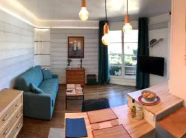 Studio lumineux avec petite terrasse