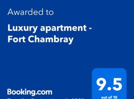 Luxury apartment - Fort Chambray，位于艾因西莱姆的公寓