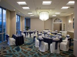 Crowne Plaza Ventura Beach by IHG，位于文图拉的酒店
