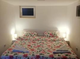 Mia apartmani - novoizgradjeni objekat，位于上米拉诺瓦茨的酒店