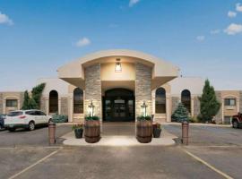 Revel Hotel Minot - SureStay Collection by Best Western，位于迈诺特Minot International - MOT附近的酒店