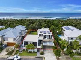 Ultimate Beachfront - 100m to Salt Cafe Precinct - The Beach House