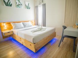 DLT Suites Boutique Hotel，位于Minglanilla的酒店