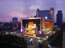 歌库拉姆公园会议中心酒店 ，位于科钦的酒店