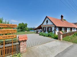 Bakina kuća (Grandma's house)，位于Sveti Ivan Žabno的度假屋