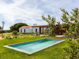 Alentejo Pine Trees Villa，位于Giz的乡村别墅