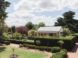 The Acres of Tooborac Cottage