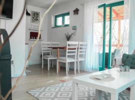 Holiday Home Tunnel Ravne，位于维索科的酒店