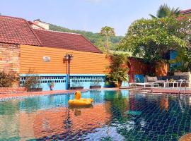 Baankasemsuk Resort 般咔 深宿，位于芭东海滩的民宿
