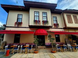 Sofa Hotels Kaleiçi，位于安塔利亚的带停车场的酒店
