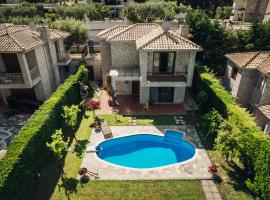 Private pool villa，位于帕利乌里翁的酒店