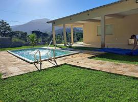 Casa de campo Ar piscina Churrasqueira Saquarema，位于加克内的乡间豪华旅馆