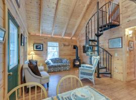 Maine Lodging Near Acadia National Park!，位于Bernard的酒店