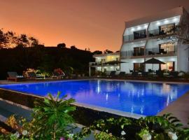 SUN HOTEL NOSYBE，位于Hell-Ville的酒店