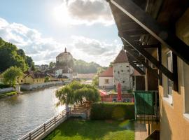 Stadthotel Raabs an der Thaya，位于拉波斯安德萨亚的酒店