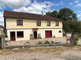 Les 3Crokignols, maison d’hôte familiale.，位于Saffloz的酒店