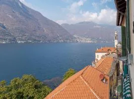 Bright apartment in Nesso with Lake view!